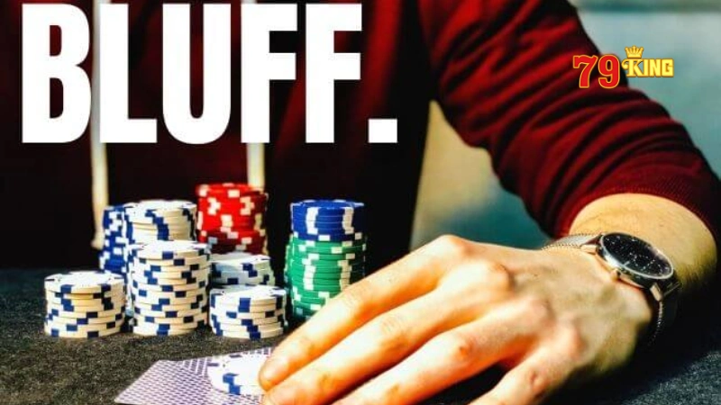 Chờ đợi đến thời điểm thích hợp sử dụng mẹo đánh bluff poker